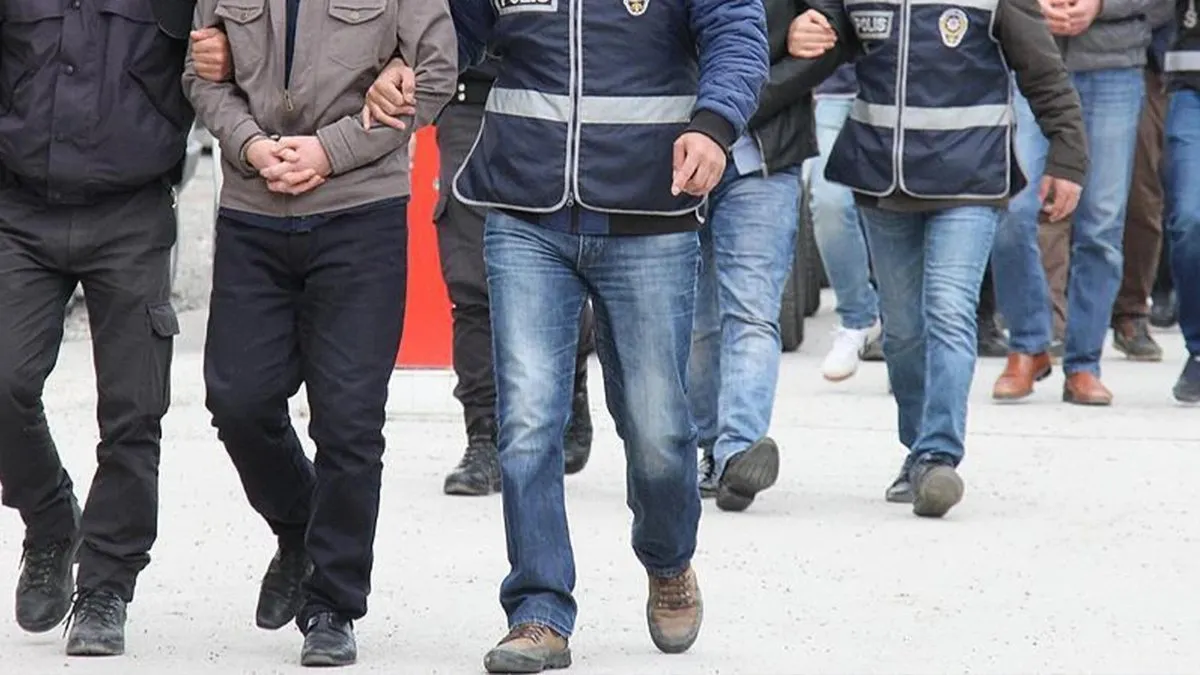 genc-kadinin-kacirilmaya-calisilmasi-ekipleri-harekete-gecirdi-4-kisi-tutuklandi-1747581098520.jpeg