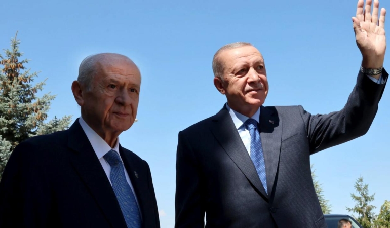 Bahçeli’den Erdoğan’a KKTC Açılışında Tebrikler!