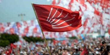 chp-bayrak-miting-gorsel-1jpg-CdLRBl68W0u_q3V-NaQzxw.jpg
