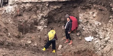 son-dakika-yer-bursa-topraktan-mezar-kalintisi-ve-insan-kemikleri-cikti-ekipler-neye-ugradigini-sasi.webp