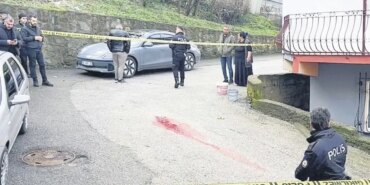 enistesini-sokak-ortasinda-oldurdu-1770666581947.jpeg
