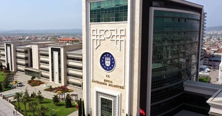Bursa Büyükşehir Belediyesinde Çarklar Tıkalı mı? Gözler Başkanın Ekibinde