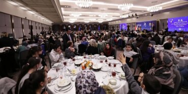 ak-partiden-cocuklara-anlamli-iftar-500-cocuga-bayram-sevinci-1773833752129.jpg