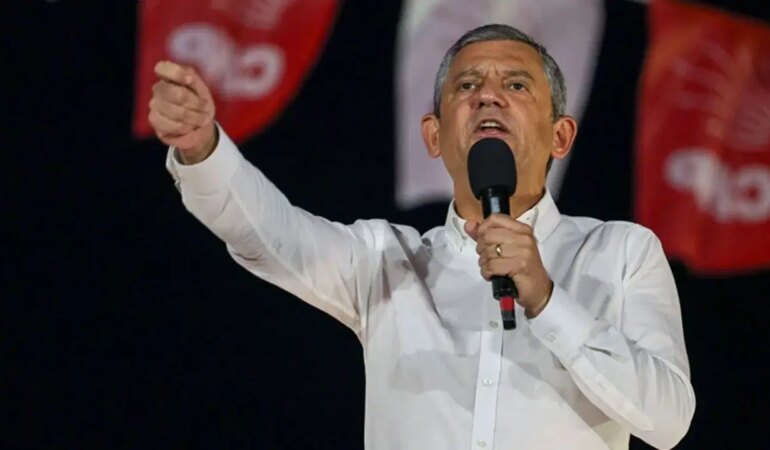 ÖZGÜR ÖZEL KVKK SUÇU MU İŞLİYOR?