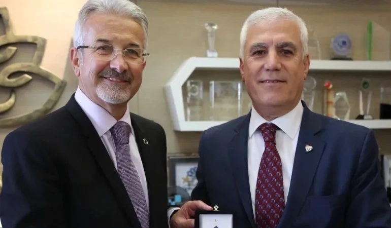 Bursa Büyükşehir Belediye Başkanı Mustafa Bozbey, Turgay Erdem Suç Örgütü Dosyasına Dahil mi Edildi
