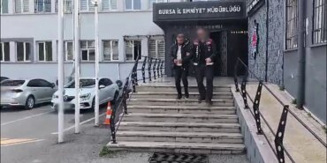 yardim-paralarini-kendisi-aliyormus-kurgucu-fenomen-tutuklandi-1774727349969.jpeg