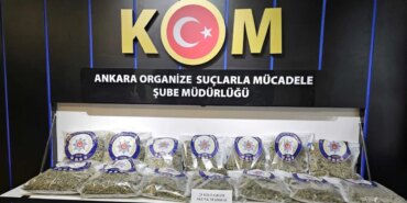 cankayada-operasyon-25-kilo-skunk-ele-gecirildi-2-gozalti-1777534554830.jpg