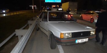 tirla-otomobil-carpisti-3-kisi-yaralandi-1775112704292.jpg