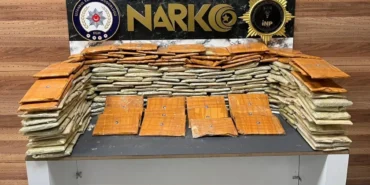 bagcilarda-925-kilo-eroin-ele-gecirildi-3-kisi-gozaltina-alindi-bakirkoy-bassavciligindan-kararlilik.webp
