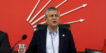 ozgur_ozel_bayramda_nerede_olacagini_acikladi_1779701342_6398.jpg
