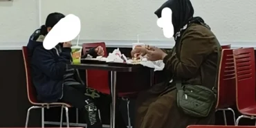 unlu-fast-food-zincirinde-insanlik-disi-muamele-gormuslerdi-onuru-kirilan-anne-yasadiklarini-anlatti.webp