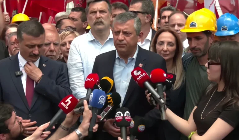 CHP Lideri Özel, Madencilerin Mücadelesine Destek Verdi