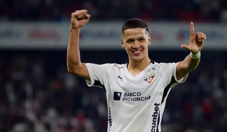 Beşiktaş’tan Sürpriz Transfer: Alex Arce İddiası!