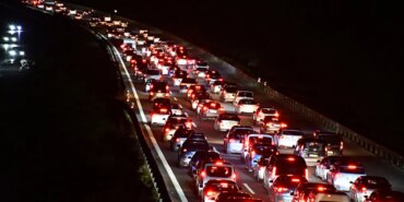 anadolu-otoyolu-duzce-gecisinde-trafik-durma-noktasina-geldi-1780259348948.jpeg