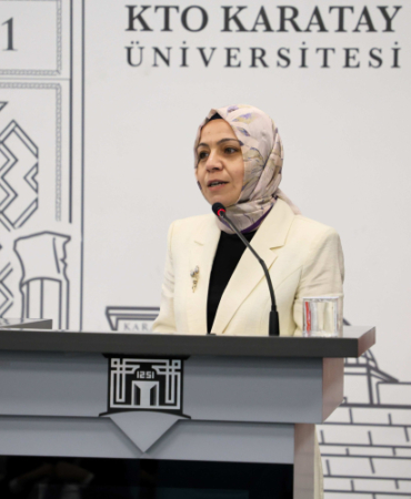 aynur-turkoglu-1780414078-216-x750.jpeg