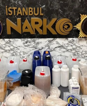 istanbulda-met-operasyonu-30-kilogram-zehirle-yakaladilar-1780509404369.jpg