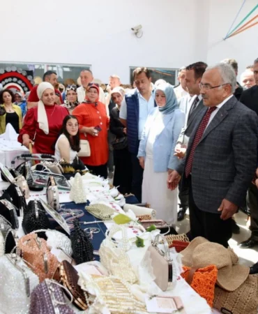 ordu-fatsa-da-ormek-kursiyerlerinden-yil-sonu-sergisi-1780411359-785_large.webp.webp